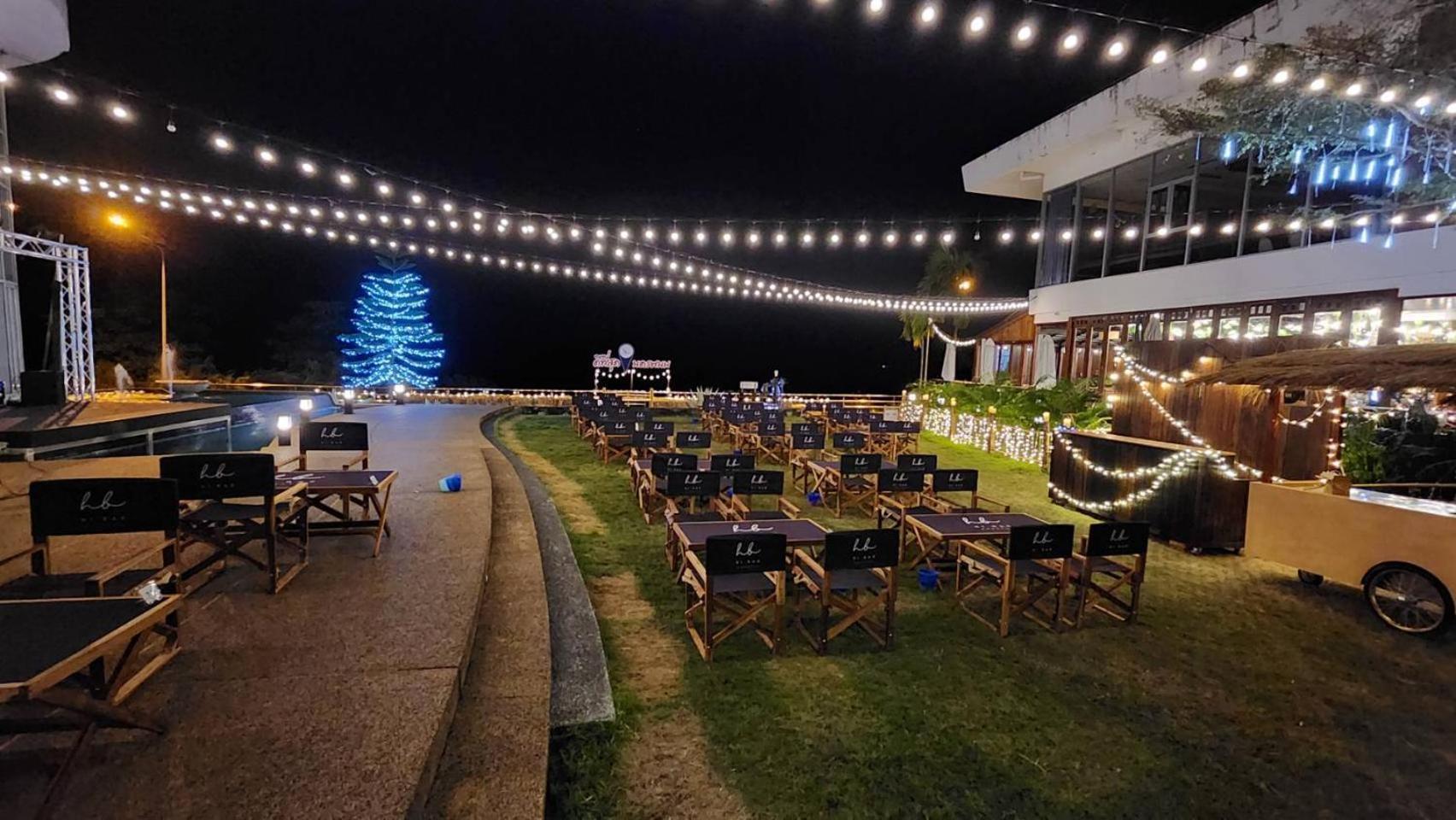 Blu Hotel Nakhon Phanom Exterior photo