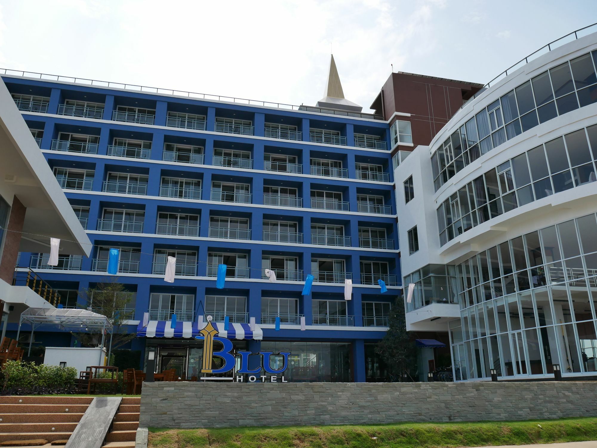 Blu Hotel Nakhon Phanom Exterior photo